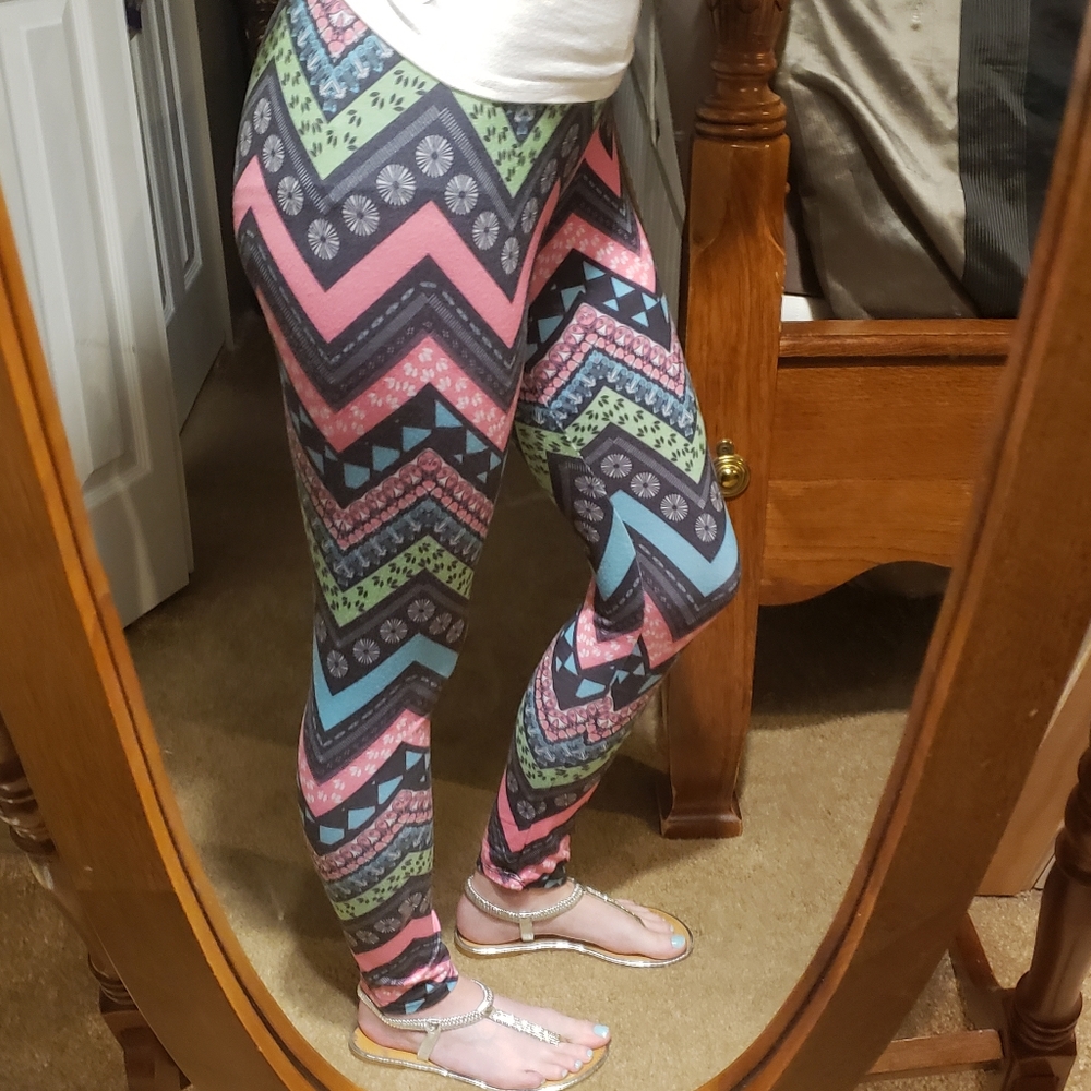 Sugar High Geometric Patterned Leggings Sz Large